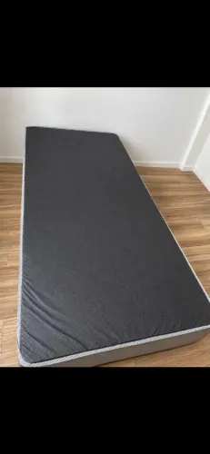 Vendo box de cama solteiro