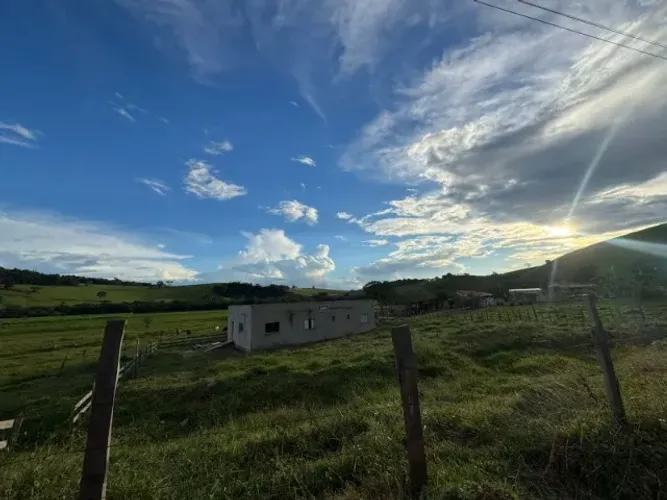 Chácara à venda em Piranguinho - Bairro Floresta | 10.000m² com casa!