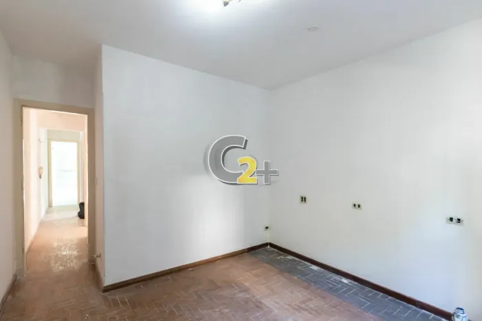 Casa comercial na Avenida Professor Alfonso Bovero, 273 150 m²