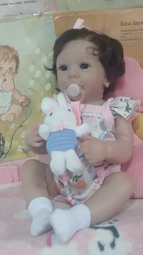 Bebê reborn com coelhinha