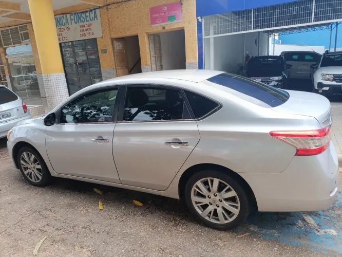 Nissan Sentra SL 2.0/ 2.0 Flex Fuel 16V Aut. 2015