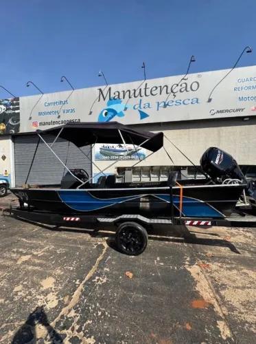 Lancha 60HP - 5,50M com 1.70 de boca 2025 apenas 25horas de uso motor