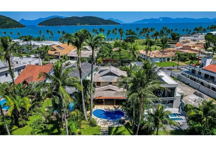 Casa de Luxo no Condomínio Costa Verde Tabatinga - CCVT - 6 Suítes e Vista Mar