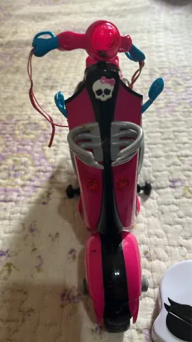 Motinha da monster high
