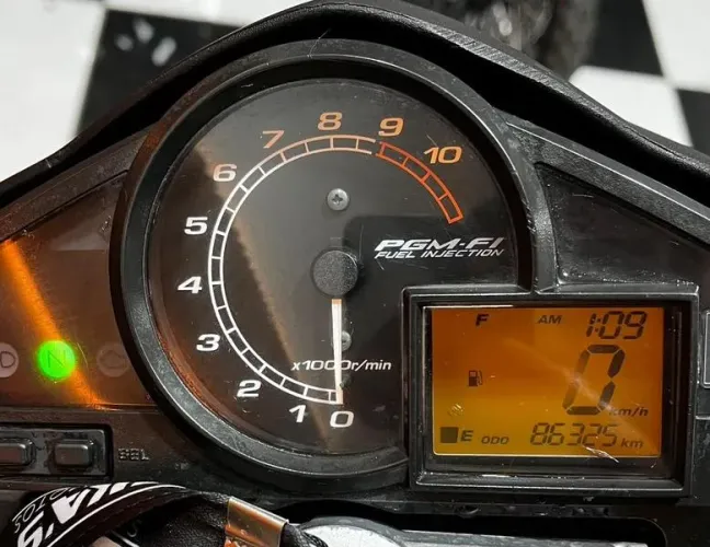 HONDA CB 300R 2010