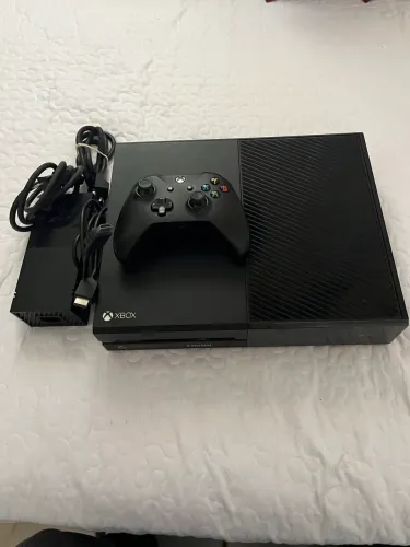 Xbox one fat 500gb 1 controle completo - primeiro dono