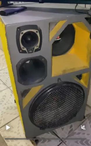 Caixa de som JBL completa