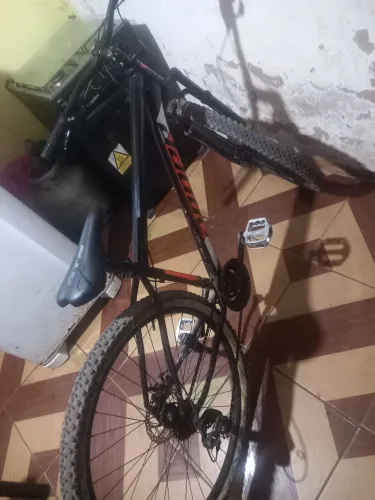 Uma semana de uso esta nova paguei 1300 nela watss, *30, negócio tanbem ...