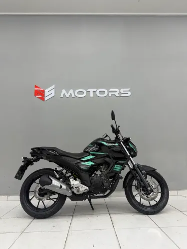 Oferta!!! Fz 15 ano 2024/24 único dono km 19.210 só na ESMOTORS.