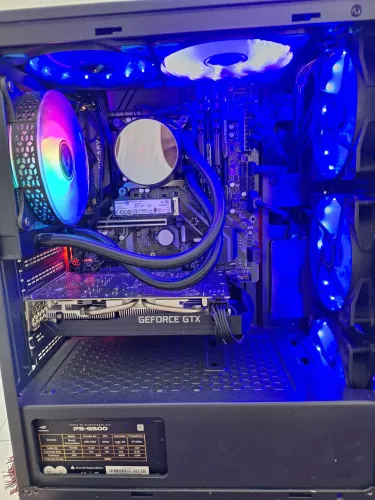 Computador com processador Intel i7 9700