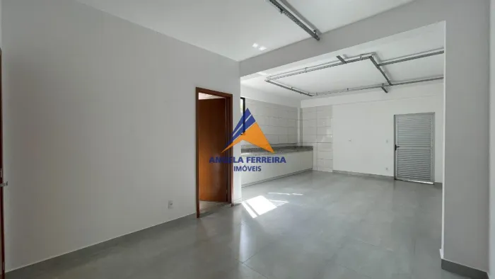 Cobertura de 3 quartos para locação no Buritis