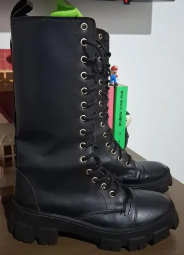 Coturno Tratorado Feminino