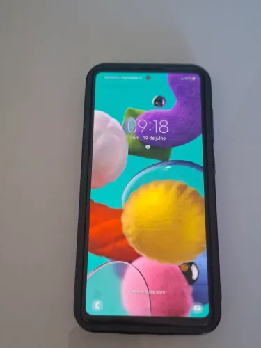 Vendendo celular Samsung a51 vai com 5 capinha ir carregador