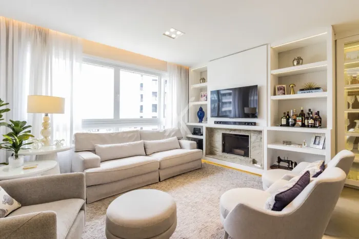 Apartamento com 3 dormitórios no bairro Petrópolis!