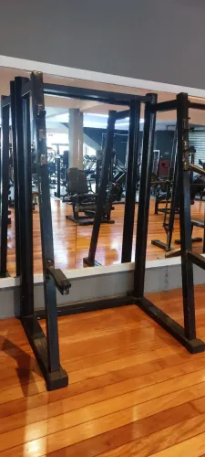 Máquina academia pernas