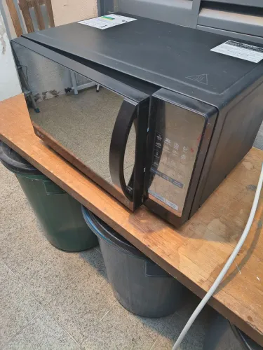 Microondas LG prata espelhado