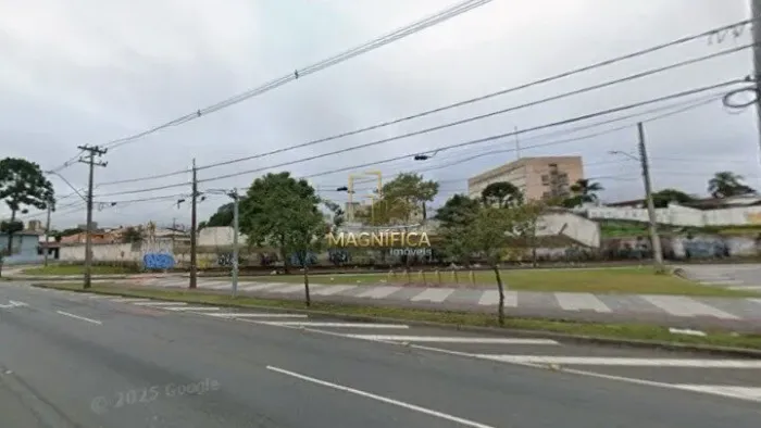 Terreno/Ponto Comercial - Jardim Botânico.Excelente oportunidade para empresas que buscam