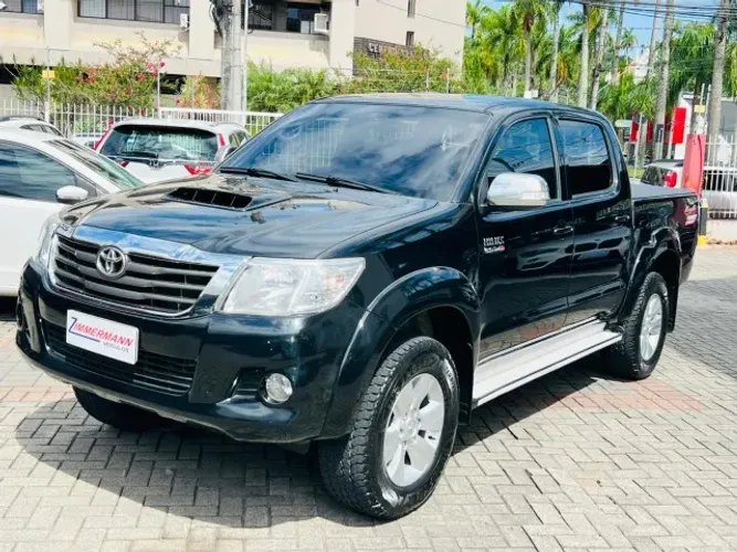 Toyota Hilux CD SRV D4-d 4X4 3.0 TDI Diesel AUT 2013