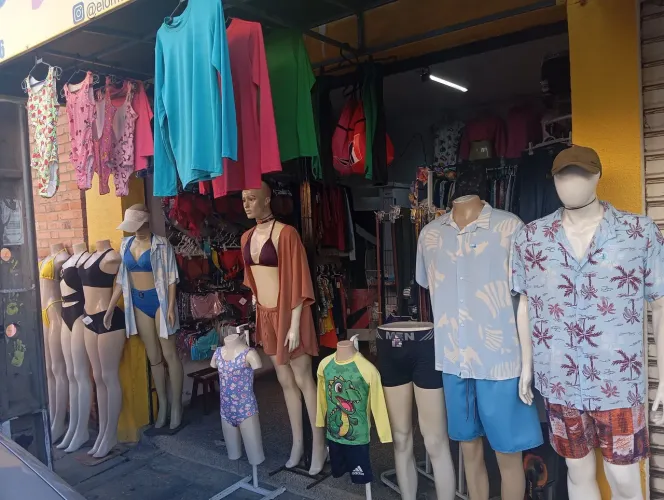 Passo ponto de loja com todas as mercadorias Feminina, masculina e infantil