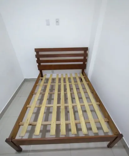 Cama casal madeira