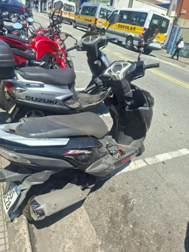 Moto elite para tirar peças