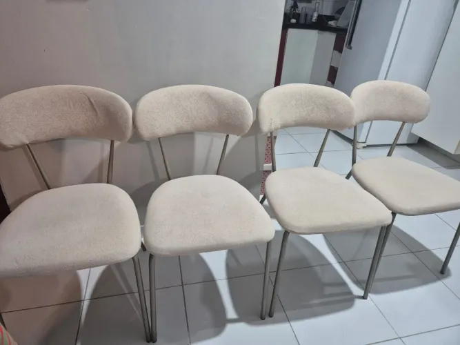 Kit 4 cadeiras Jantar Tecido Boucle Off White Tubo Champagne