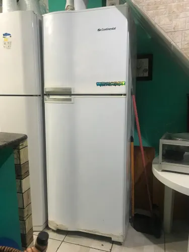 Geladeira funciona tudo normal 500 não faço entrega
