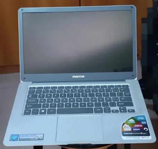Vendo Carcaça de notebook Positivo 