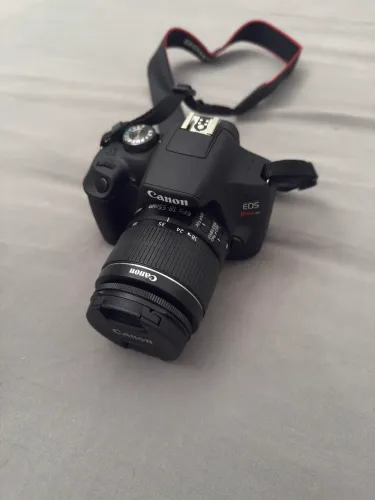 Câmera cânon Rebel T7