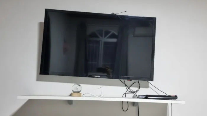 TV Samsung pequena