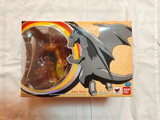 Charizard D-arts Bandai (original) (Usado)