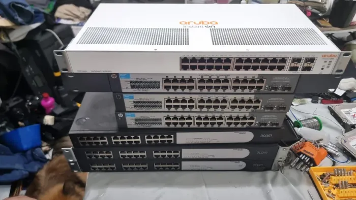 SWITCHES 24 PORTAS GIGABIT - ARUBA / HP / 3COM - R$ 1.750