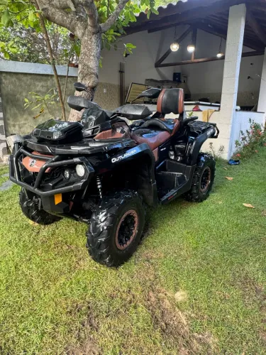 Quadriciclo Can am 850 / 2015.