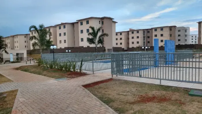 Vendo Apart de 3 Quartos Térreo na QD 204 no Total Ville Santa Maria DF Liga Agora