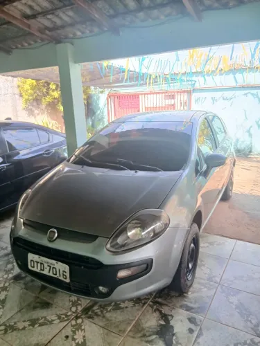 Fiat Punto Attractive 1.4 Fire Flex 8V 5P 2014