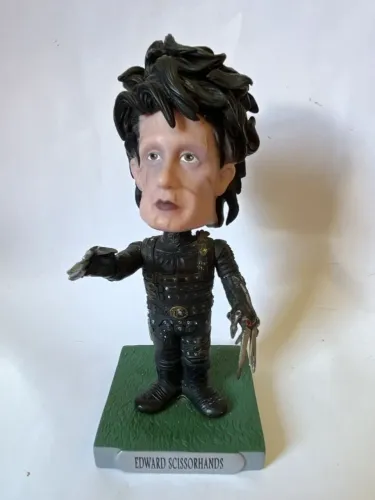 boneco funko edward scissorhands bobblehead
