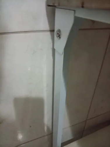 Mesa de inox com prateleira