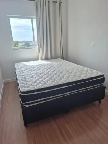 Cama queen (box e colchão) Castor D33. Não entrego, apenas retirada em mãos