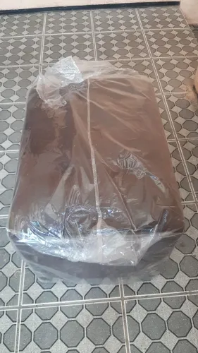 PUFF CONFORTÁVEL NOVO COR MARROM ?