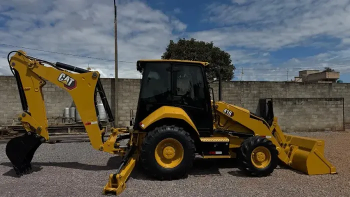 RETRO ESCAVADEIRA CAT 416 2022