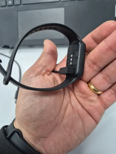 Band 8 Active Preta