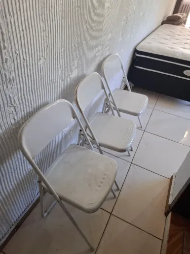 3 cadeiras dobrável usada bom estado ( entrego )