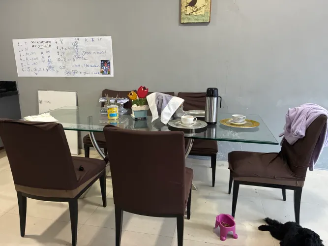 Mesa de jantar com 8 cadeiras Jacaúna