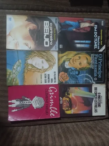 Lote de livros 12 unidades 