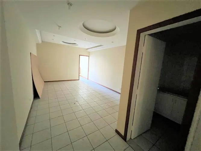 Investimento! Vendo Sala Comercial no Centro com 42m² e reformada - R$ 120.000,00