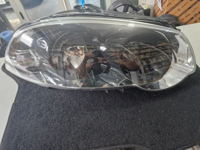 Farol principal lado direito original Fiat Palio, Siena, Strada 518290520.