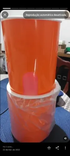 Dois potes da linha instantâneas Tupperware