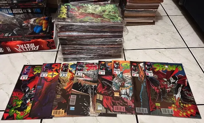 Spawn editora abril 120 volumes, 1 ao 121, faltando apenas a 98. Todas em perfeito estado.