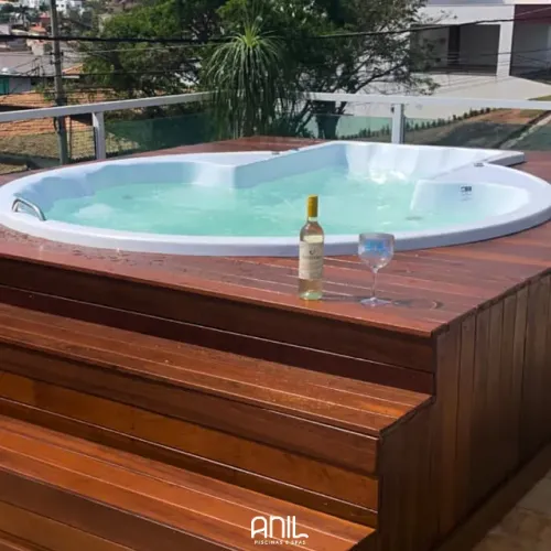 Ofurô/Spa de 8 lugares com espreguiçadeiras - Queimão de fábrica - Preço de fábrica 