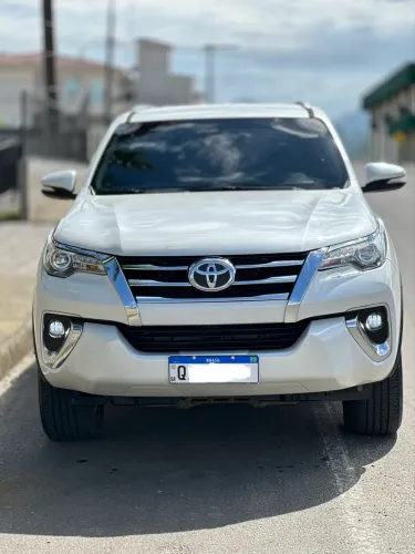 Toyota Hilux SW4 SRX 4X4 2.8 TDI 16V Dies. Aut. 2017